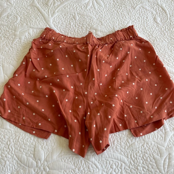 Shorts - Picture 2 of 4